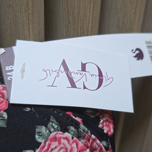 GLORIA VANDERBILT BRAS - Picture 5 of 11